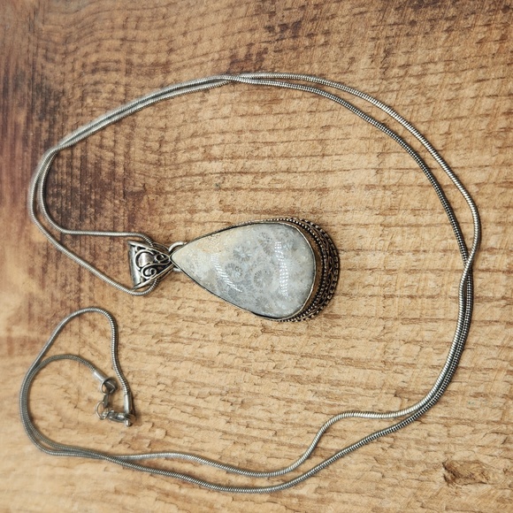 Large Vintage Moonstone Sterling Silver Cabochon Pendant Necklace - Picture 9 of 10